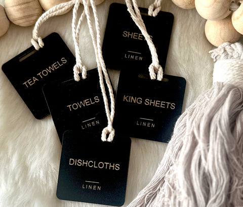 Square wooden engraved tags